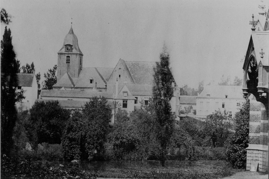 Schepenhuis en oude kerk